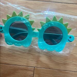 Dinosaur-Themed Kids Sunglasses